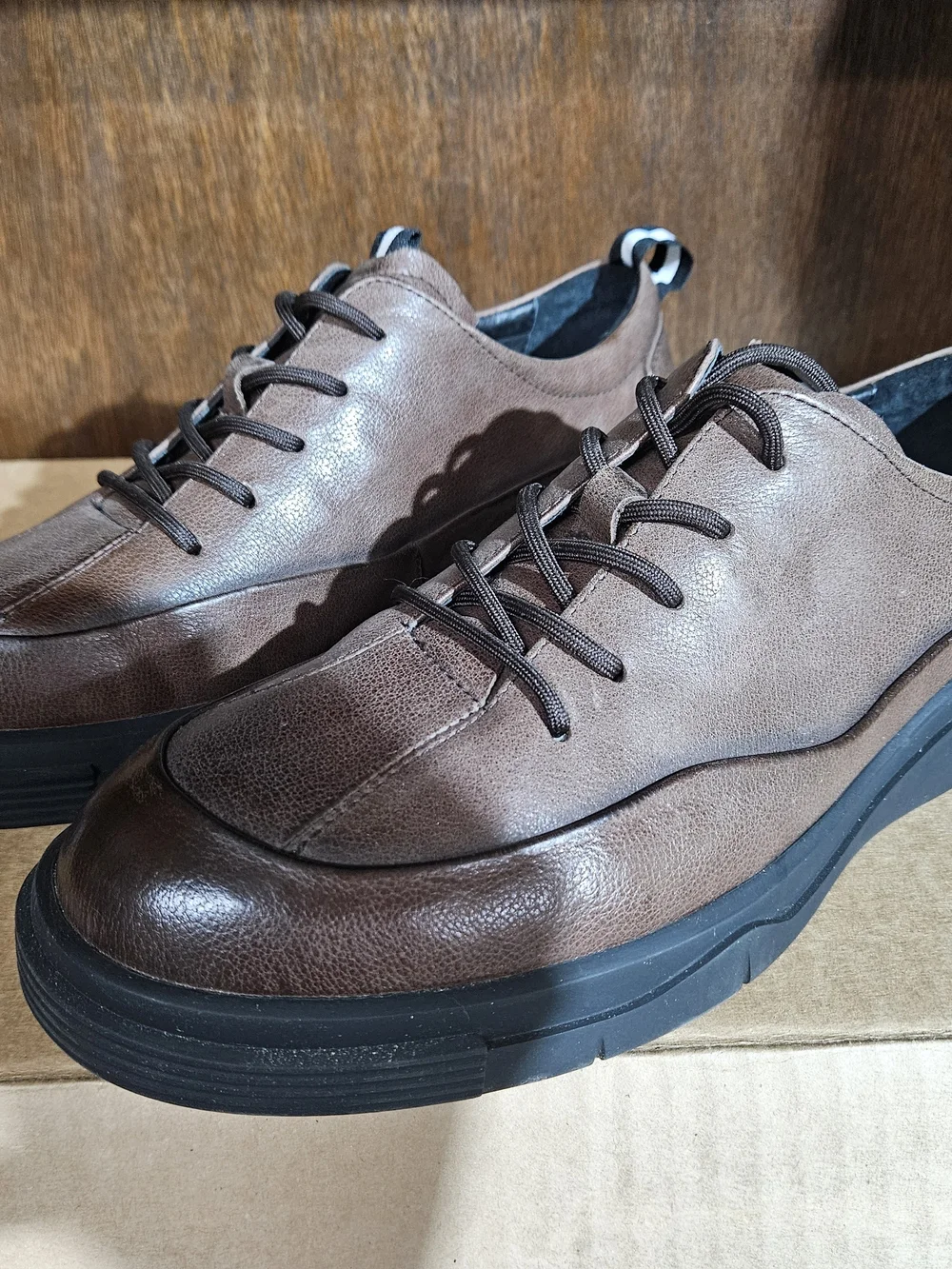 Men's Lionwang Brown Leather Lace-Up Sneakers with Black Sole